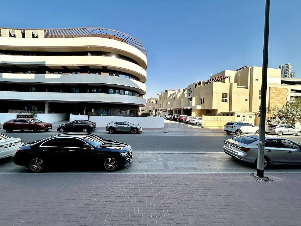 Homes2Retreat - Stylish Studio Gym & Pool, Jvc Dubai Apartment