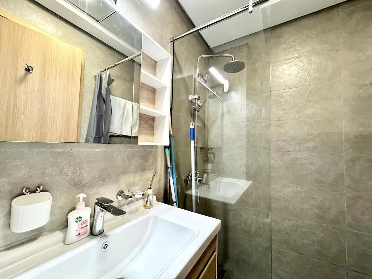 Homes2Retreat - Stylish Studio Gym & Pool, Jvc Dubai United Arab Emirates
