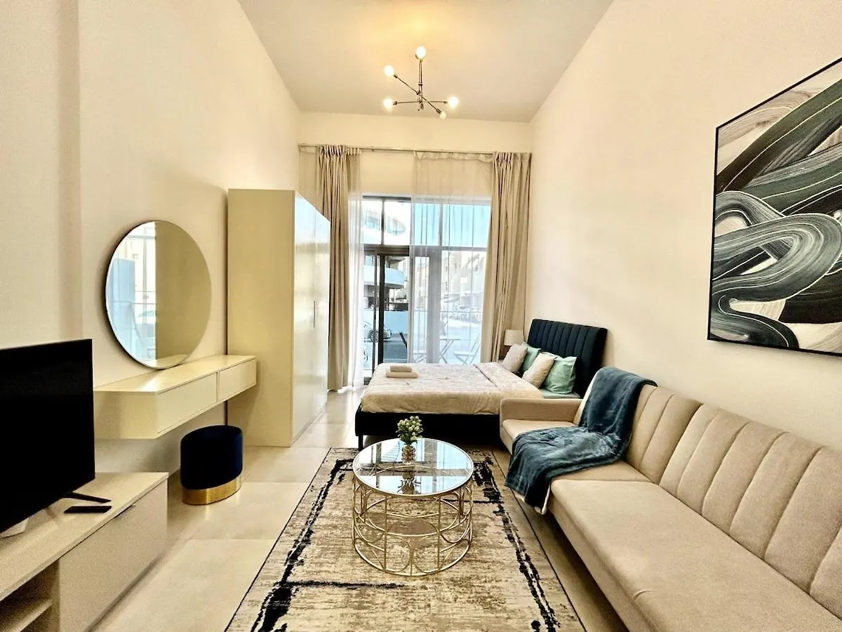 Homes2Retreat - Stylish Studio Gym & Pool, Jvc Dubai 0*,