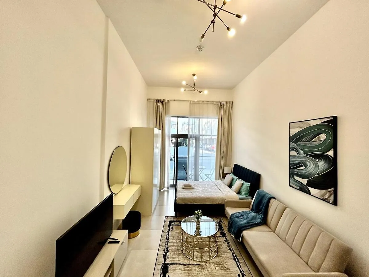 Homes2Retreat - Stylish Studio Gym & Pool, Jvc Dubai