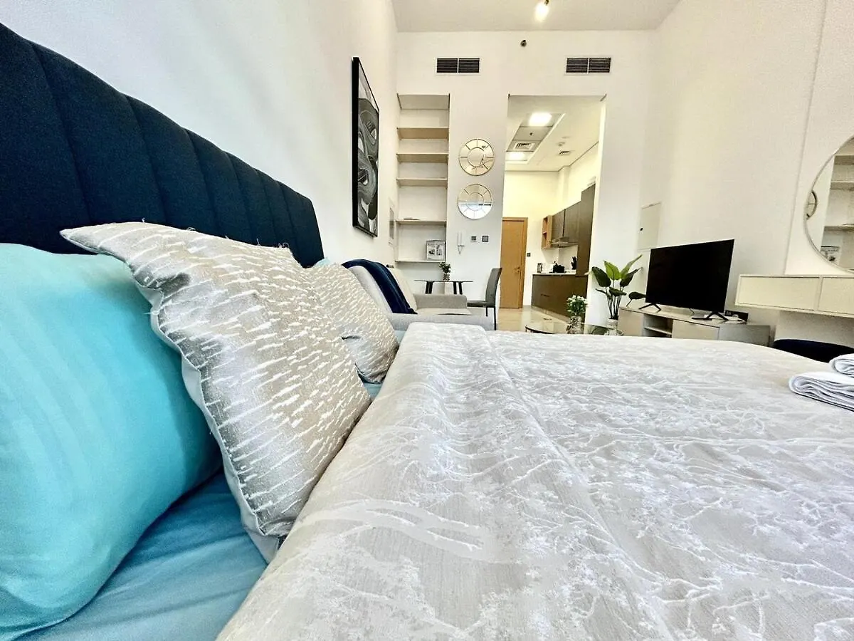 Apartment Homes2Retreat - Stylish Studio Gym & Pool, Jvc Dubai