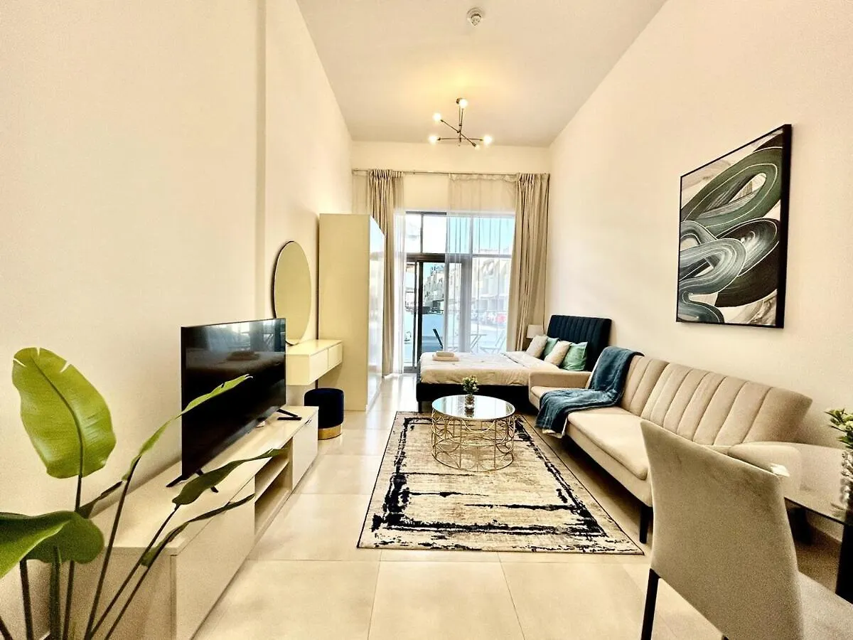 Homes2Retreat - Stylish Studio Gym & Pool, Jvc Dubai