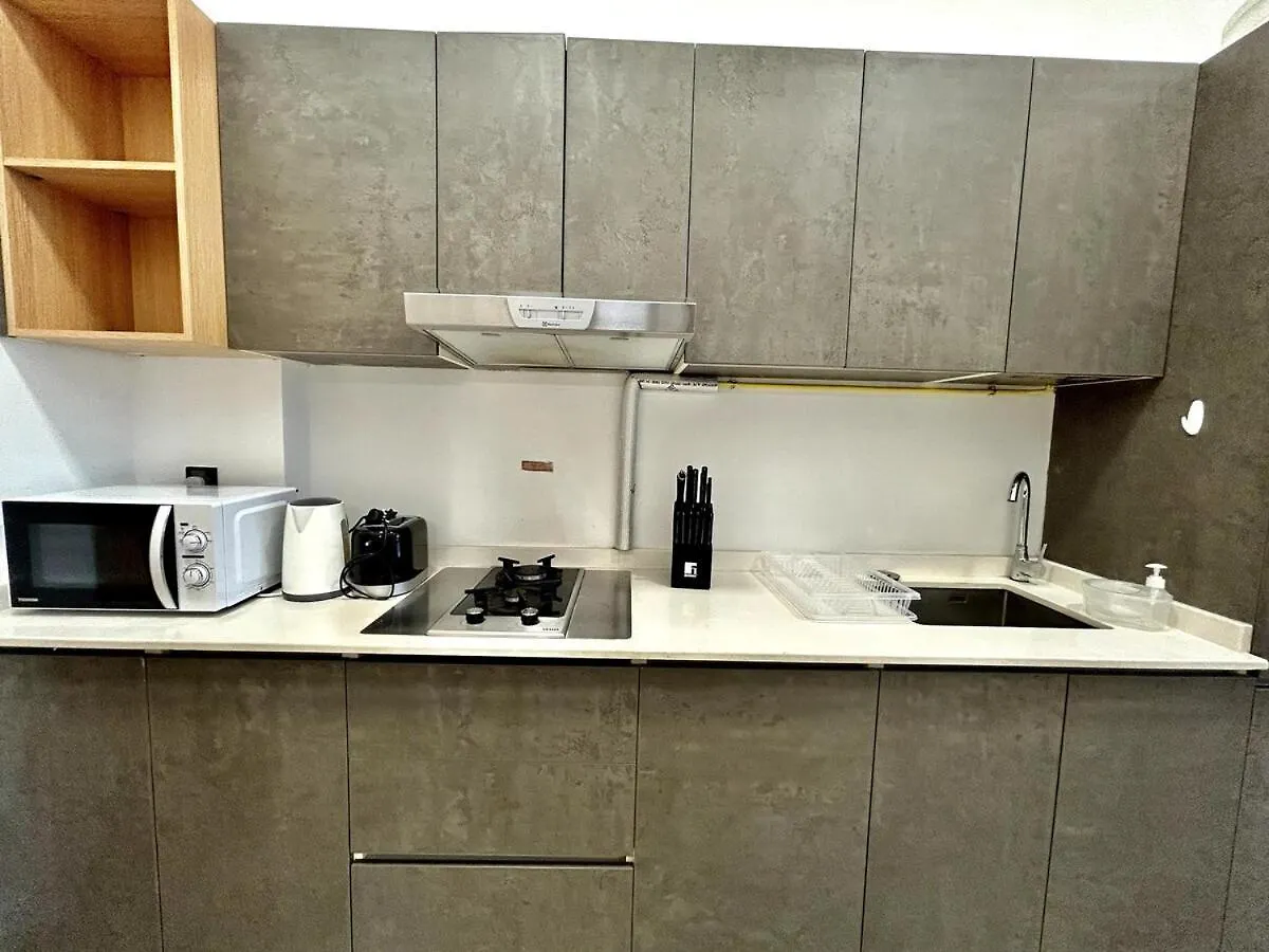 Homes2Retreat - Stylish Studio Gym & Pool, Jvc Dubai Appartamento